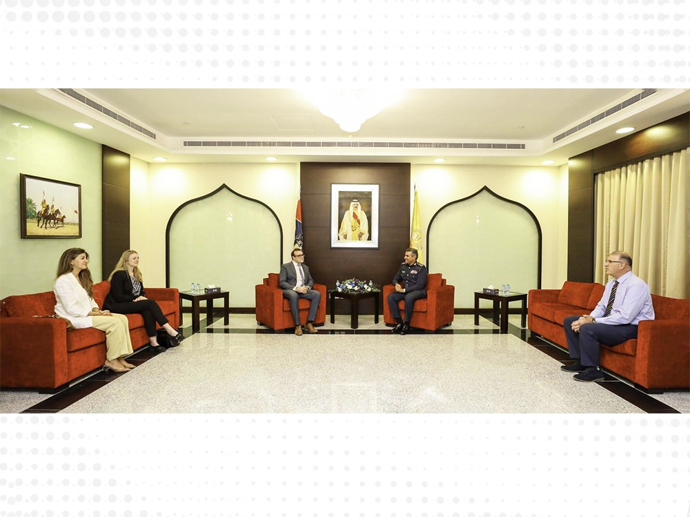 آمر الأكاديمية الملكية يبحث مع نائب سفير المملكة المتحدة أوجه التعاون في مجال التدريب<